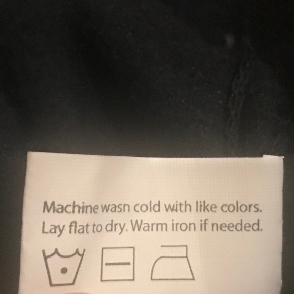 Scarf, Hat & Gloves - Picture 7 of 7